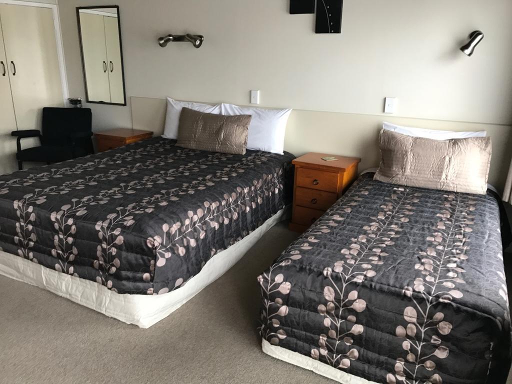 Tourist Court Motel Вакатане Екстер'єр фото