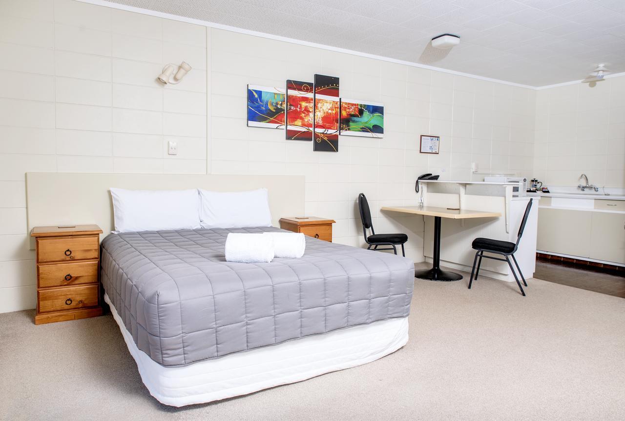 Tourist Court Motel Вакатане Екстер'єр фото
