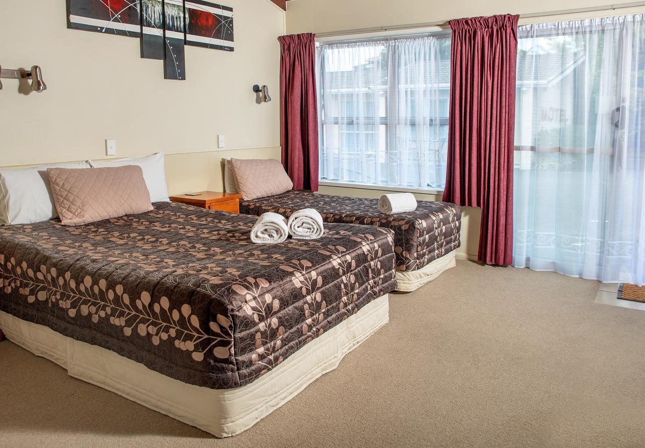 Tourist Court Motel Вакатане Екстер'єр фото