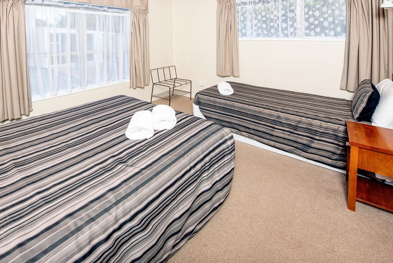 Tourist Court Motel Вакатане Екстер'єр фото